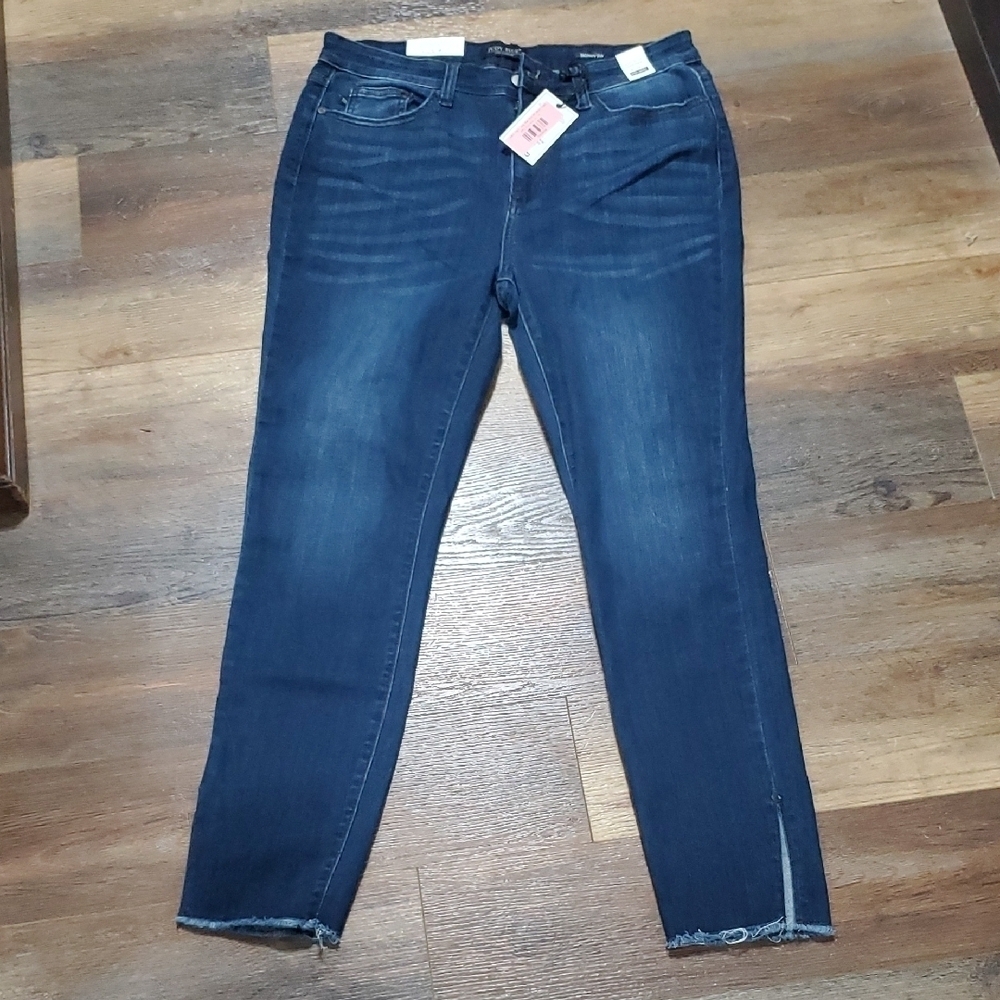 Judy Blue Ankle Cropped Jeans with Frayed Hem Ladies Night Side Slit Skinny Jean